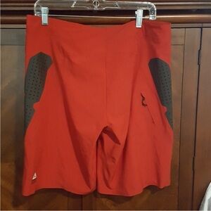 Reebok Crossfit shorts - M - red - CL0042